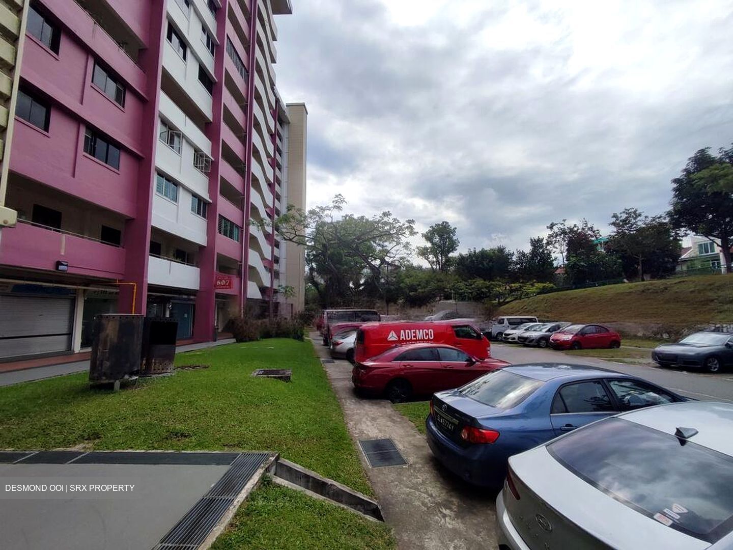Yio Chu Kang Green (D20), Shop House #460162271